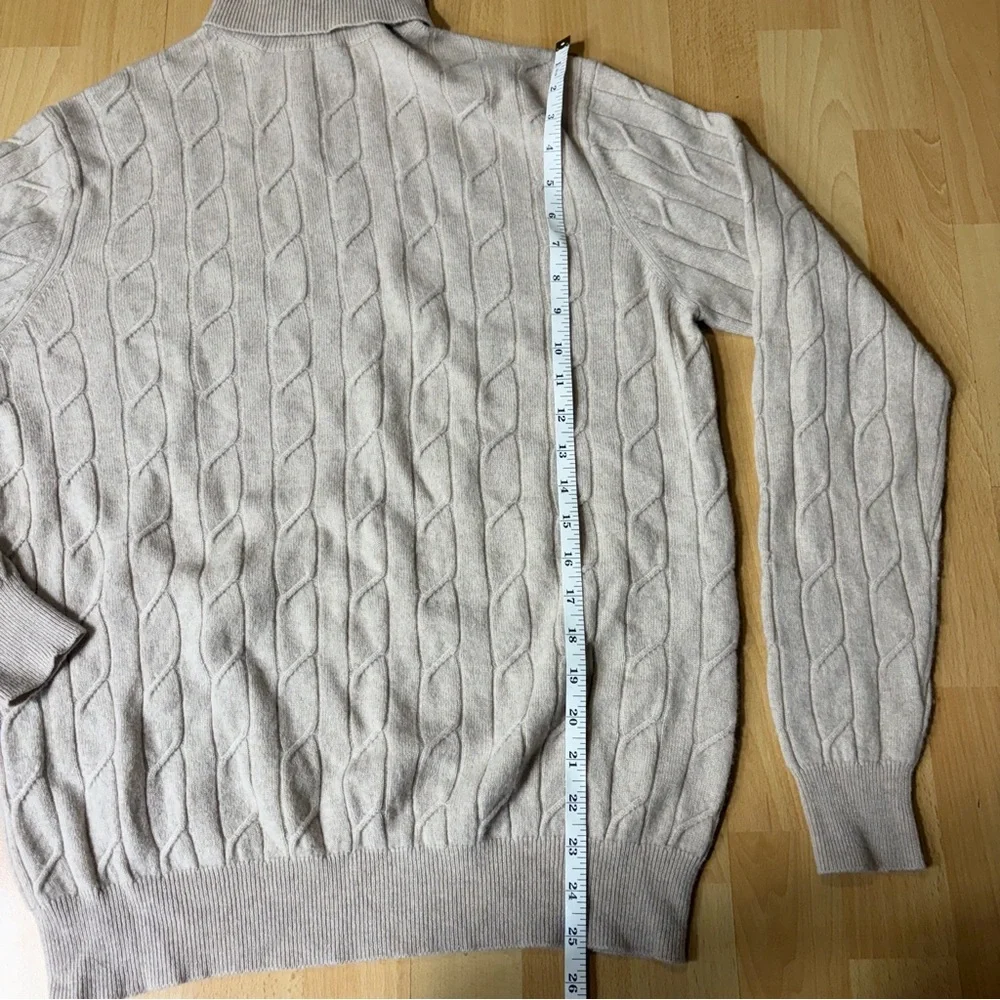 Saks Fifth Avenue Cashmere Beige Cable Knit Turtleneck Sweater Medium - Picture 8 of 8